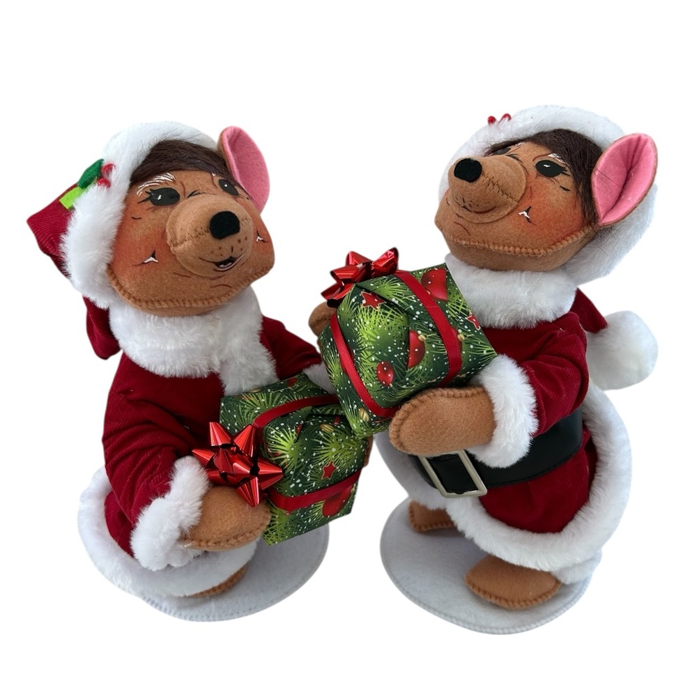 ANNALEE 2024 Set of Two Yuletide Santa Bear
Christmas 12” Holding Gift Box